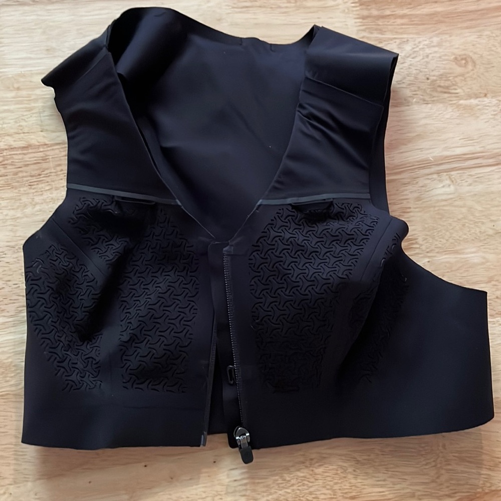 Lululemon camelback vest